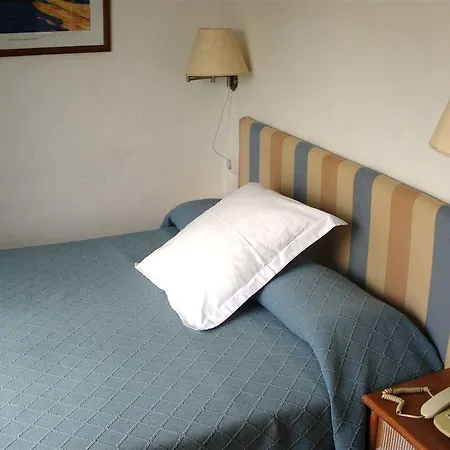 Miramar Hotel 2*